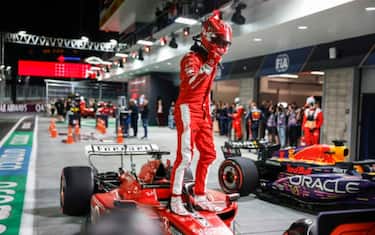 Leclerc in pole a Las Vegas, Verstappen scatta 2°