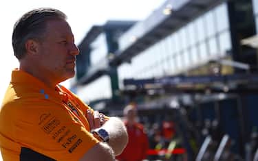 Brown resta in McLaren come CEO: rinnovo al 2030