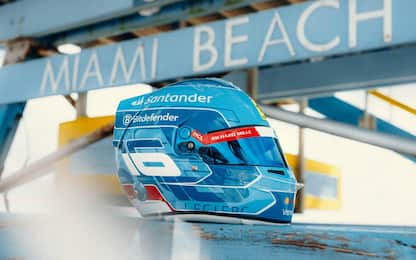 Leclerc sceglie l'Azzurro Dino: il casco per Miami