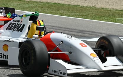 Vettel, giro di pista a Imola per omaggiare Senna