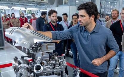 Sainz nella factory Ferrari: "Siamo una squadra"
