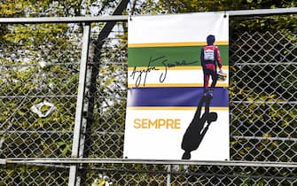 IMOLA, ITALY - OCTOBER 30: A tribute to Ayrton Senna on the catch fence during the Emilia-Romagna GP at Imola on Friday October 30, 2020, Italy. (Photo by Mark Sutton / Sutton Images)