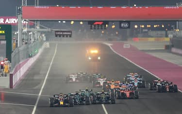 F1, GP Qatar anticipato alle 18: il calendario