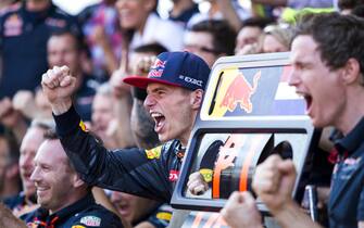 Circuit de Catalunya, Barcelona, Spain. 
Sunday 15 May 2016.
Max Verstappen, Red Bull Racing, 1st Position, celebrates with his team.
World Copyright: Zak Mauger/LAT Photographic
ref: Digital Image _79P1826