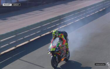 Moto in fiamme, Iannone: "Siete matti?" VIDEO