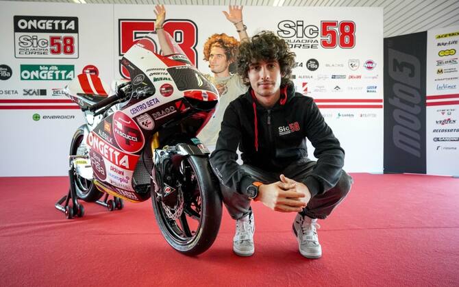 Moto3 Team Sic58 Svelata La Moto Di Tatsuki Suzuki E Niccolo Antonelli Foto Sky Sport