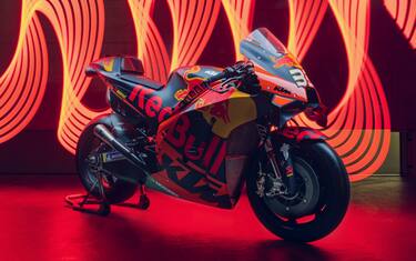 Tutte le FOTO della KTM RC16 di Espargaró e Binder
