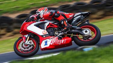 Supersport, Krummenacher il migliore nelle libere
