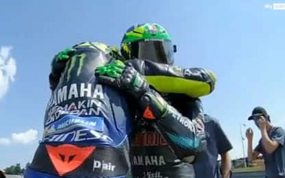 Rossi abbraccia Morbidelli: "Podio meritato"