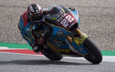 Moto2, pole per Lowes. Marini 11°