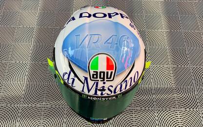 Rossi, il nuovo casco per Misano è "hot". VIDEO