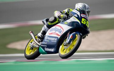 Libere Moto3: Fernandez è il più veloce, 3° Fenati