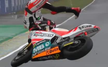 Moto2, paurosa caduta per Di Giannantonio. VIDEO