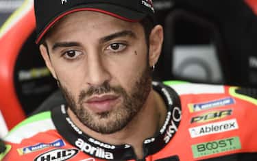 SEPANG INTERNATIONAL CIRCUIT, MALAYSIA - NOVEMBER 02: Andrea Iannone, Aprilia Racing Team Gresini during the Malaysian GP at Sepang International Circuit on November 02, 2019 in Sepang International Circuit, Malaysia. (Photo by Gold and Goose / LAT Images)