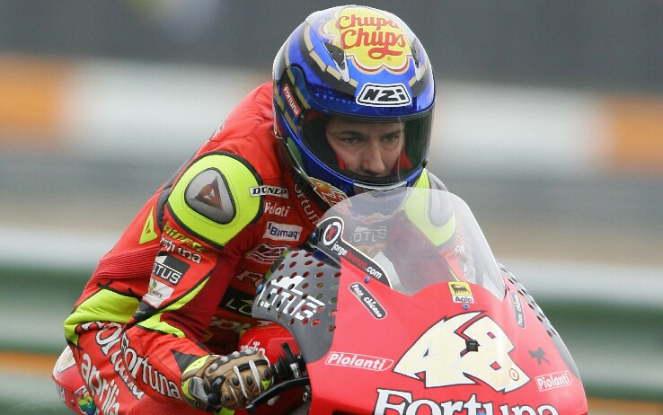 Jorge Lorenzo in sella all'Aprilia nel 2006, stagione in cui vinse il Mondiale 250
