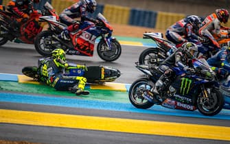LE MANS, FRANCE - OCTOBER 11: Valentino Rossi of Italy and Monster Energy Yamaha MotoGP and some MotoGP riders during his crash at turn 2 during the MotoGP of France at Bugatti Circuit on October 11, 2020 in Le Mans, France. (Photo by Steve Wobser/Getty Images)