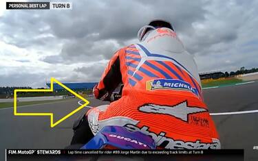 Martin taglia la chicane, pole cancellata. VIDEO