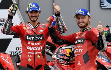 Bagnaia sfata il tabù di Aragon, 50^ pole Ducati