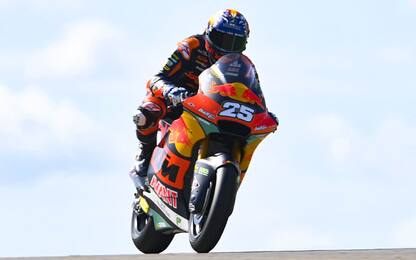 Moto2, Raul Fernandez in pole. Bezzecchi è 8°