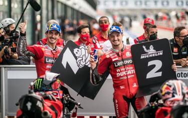 Doppietta Ducati a Misano: pole Bagnaia, 2° Miller