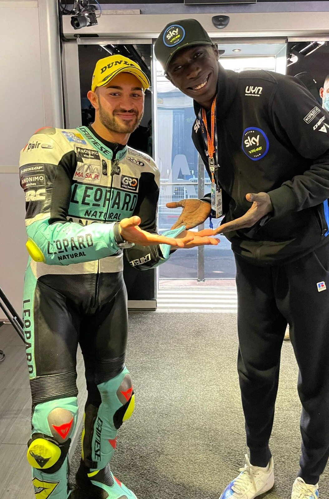 Dennis Foggia con Khaby moto3