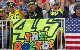 AUSTIN, TX - OCTOBER 03: fans of Valentino Rossi of Italy and Petronas Yamaha SRT celebrate his last race in America during the MotoGP Red Bull Grand Prix of the Americas on October 3, 2021, at Circuit of The Americas in Austin, Texas. (Photo by David Buono/Icon Sportswire via Getty Images)
