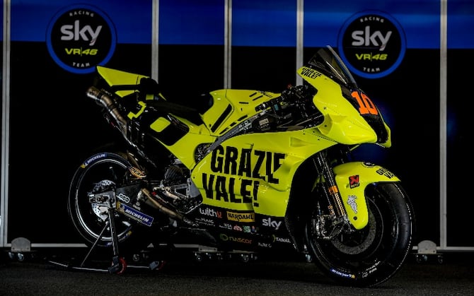 Sky VR46 a Misano con una livrea dedicata a Valentino Rossi: 'Grazie Vale'.  FOTO