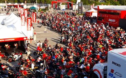 Al via il raduno Ducati: Misano si tinge di rosso