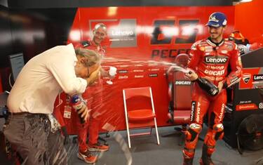 Festa Ducati, Bagnaia "innaffia" Meda di spumante