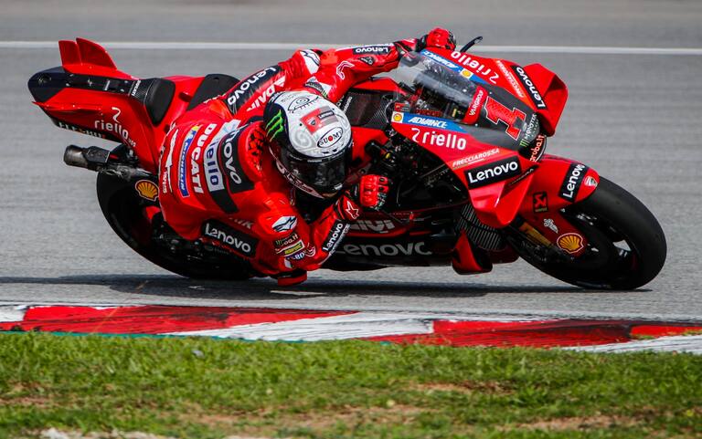 Test MotoGP, Bagnaia in pista con la Ducati numero 1 per la prima volta ...