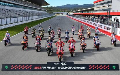 Tutto pronto a Portimao: ecco la foto di gruppo