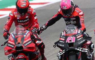 CIRCUIT OF THE AMERICAS, UNITED STATES OF AMERICA - APRIL 15: Francesco Bagnaia, Ducati Team, Aleix Espargaro, Aprilia Racing Team during the Americas GP at Circuit of the Americas on Saturday April 15, 2023 in Austin, United States of America. (Photo by Gold and Goose / LAT Images)