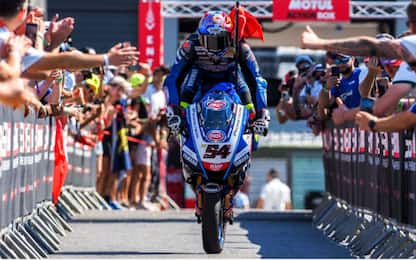 Superbike, Razgatlioglu vince gara-1 a Magny-Cours