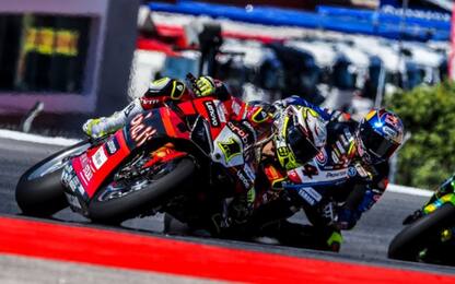 SBK: Bautista piega Razgatlioglu ma il Mondiale...