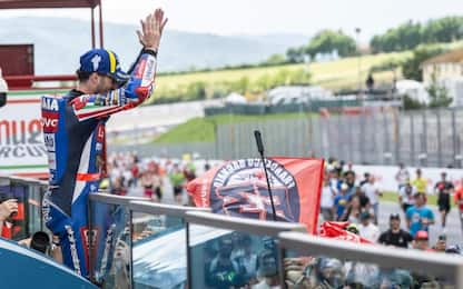 Bagnaia-Bastianini, tutto il Mugello canta l'Inno