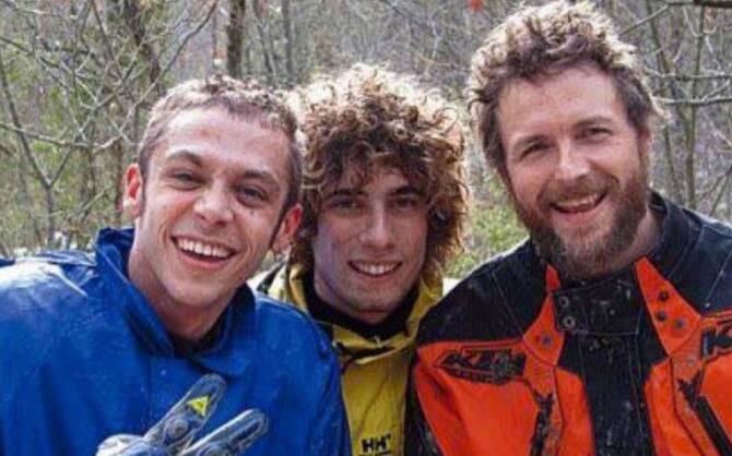 Marco Simoncelli: le FOTO più belle della sua carriera, a dieci anni ...