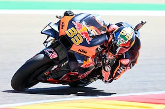 MOTORLAND ARAGON, SPAIN - SEPTEMBER 17: Brad Binder, Red Bull KTM Factory Racing during the Aragon GP at Motorland Aragon on Saturday September 17, 2022 in Alcaniz, Spain. (Photo by Gold and Goose / LAT Images)