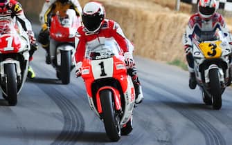GOODWOOD HOUSE & ESTATE, WEST SUSSEX, ENGLAND, UNITED KINGDOM - JUNE 25: Wayne Rainey (USA) Yamaha during the Goodwood Festival Of Speed at Goodwood House & Estate, West Sussex, England on June 25, 2022 in Goodwood House & Estate, West Sussex, England, United Kingdom. (Photo by LAT Images)