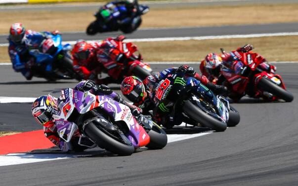 MotoGP, Sprint Race in tutti i GP dal 2023 ecco come funziona il nuovo