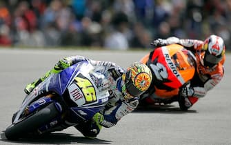 DONINGTON ON BAIN, UNITED KINGDOM - JUNE 22: Valentino Rossi of Italy and Fiat Yamaha Team in action during the British Moto GP at Donington Park on June 22, 2008 in Donington, England.  (Photo by Tom Dulat/Getty Images)
