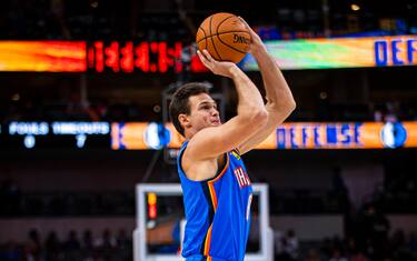 DALLAS, TX - OCTOBER 14: Danilo Gallinari #8 of the Oklahoma City Thunder shoots the ball during a pre-season game against the Dallas Mavericks on October 14, 2019 at the American Airlines Center in Dallas, Texas. NOTE TO USER: User expressly acknowledges and agrees that, by downloading and or using this photograph, User is consenting to the terms and conditions of the Getty Images License Agreement. Mandatory Copyright Notice: Copyright 2019 NBAE (Photo by Zach Beeker/NBAE via Getty Images)