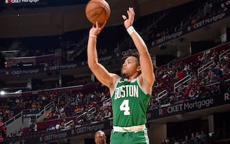 CLEVELAND, OH - OCTOBER 15: Carsen Edwards #4 of the Boston Celtics shoots the ball against the Cleveland Cavaliers during a pre-season game on October 15, 2019 at Quicken Loans Arena in Cleveland, Ohio. NOTE TO USER: User expressly acknowledges and agrees that, by downloading and/or using this Photograph, user is consenting to the terms and conditions of the Getty Images License Agreement. Mandatory Copyright Notice: Copyright 2019 NBAE (Photo by David Liam Kyle/NBAE via Getty Images)