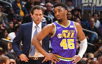 LOS ANGELES, CA - APRIL 7: Quin Snyder of the Utah Jazz talks with Donovan Mitchell #45 of the Utah Jazz during the game against the Los Angeles Lakers on April 7, 2019 at STAPLES Center in Los Angeles, California. NOTE TO USER: User expressly acknowledges and agrees that, by downloading and/or using this Photograph, user is consenting to the terms and conditions of the Getty Images License Agreement. Mandatory Copyright Notice: Copyright 2019 NBAE (Photo by Andrew D. Bernstein/NBAE via Getty Images)