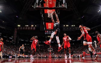 HOUSTON, TX - October 24 : Giannis Antetokounmpo #34 of the Milwaukee Bucks shoots the ball against the Houston Rockets on October 24, 2019 at the Toyota Center in Houston, Texas. NOTE TO USER: User expressly acknowledges and agrees that, by downloading and or using this photograph, User is consenting to the terms and conditions of the Getty Images License Agreement. Mandatory Copyright Notice: Copyright 2019 NBAE (Photo by Bill Baptist/NBAE via Getty Images)