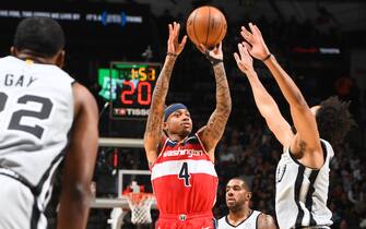 DENVER, CO - JANUARY 1: Isaiah Thomas #4 of the Washington Wizards shoots the ball against the San Antonio Spurs on January 1, 2019 at the Pepsi Center in Denver, Colorado. NOTE TO USER: User expressly acknowledges and agrees that, by downloading and/or using this Photograph, user is consenting to the terms and conditions of the Getty Images License Agreement. Mandatory Copyright Notice: Copyright 2019 NBAE (Photo by Garrett Ellwood/NBAE via Getty Images)