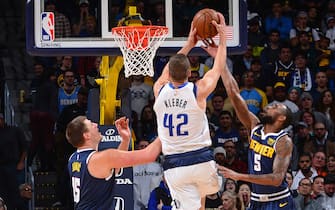 DENVER, CO - OCTOBER 29: Maxi Kleber #42 of the Dallas Mavericks drives to the basket against the Denver Nuggets on October 29, 2019 at the Pepsi Center in Denver, Colorado. NOTE TO USER: User expressly acknowledges and agrees that, by downloading and/or using this Photograph, user is consenting to the terms and conditions of the Getty Images License Agreement. Mandatory Copyright Notice: Copyright 2019 NBAE (Photo by Bart Young/NBAE via Getty Images)