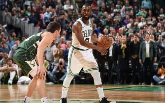 BOSTON, MA - OCTOBER 30: Kemba Walker #8 of the Boston Celtics handles the ball against the Milwaukee Bucks on October 30, 2019 at the TD Garden in Boston, Massachusetts.  NOTE TO USER: User expressly acknowledges and agrees that, by downloading and or using this photograph, User is consenting to the terms and conditions of the Getty Images License Agreement. Mandatory Copyright Notice: Copyright 2019 NBAE  (Photo by Brian Babineau/NBAE via Getty Images)