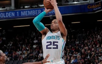 SACRAMENTO, CA - OCTOBER 30: PJ Washington #25 of the Charlotte Hornets shoots the ball against the Sacramento Kings on October 30, 2019 at Golden 1 Center in Sacramento, California. NOTE TO USER: User expressly acknowledges and agrees that, by downloading and or using this Photograph, user is consenting to the terms and conditions of the Getty Images License Agreement. Mandatory Copyright Notice: Copyright 2019 NBAE (Photo by Rocky Widner/NBAE via Getty Images)