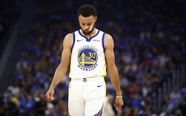 SAN FRANCISCO, CALIFORNIA - OCTOBER 24:   Stephen Curry #30 of the Golden State Warriors reacts during their loss to the LA Clippers at Chase Center on October 24, 2019 in San Francisco, California.  NOTE TO USER: User expressly acknowledges and agrees that, by downloading and or using this photograph, User is consenting to the terms and conditions of the Getty Images License Agreement. (Photo by Ezra Shaw/Getty Images)