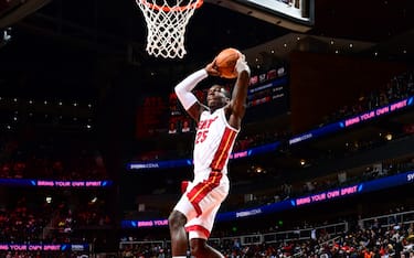 ATLANTA, GA - OCTOBER 31: Kendrick Nunn #25 of the Miami Heat dunks the ball against the Atlanta Hawks on October 31, 2019 at State Farm Arena in Atlanta, Georgia.  NOTE TO USER: User expressly acknowledges and agrees that, by downloading and/or using this Photograph, user is consenting to the terms and conditions of the Getty Images License Agreement. Mandatory Copyright Notice: Copyright 2019 NBAE (Photo by Scott Cunningham/NBAE via Getty Images)